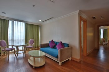 Crown Regency Hotel And Towers