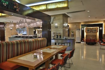 Crown Regency Hotel And Towers
