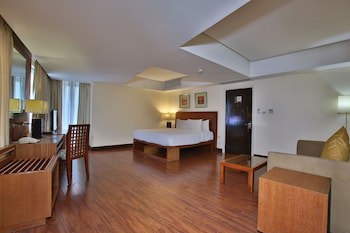 Crown Regency Hotel And Towers