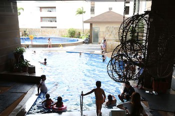 Crown Regency Hotel And Towers