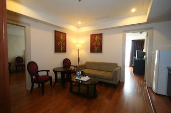 Crown Regency Hotel And Towers