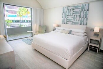 La Concha Renaissance San Juan Resort