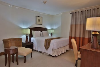 Crown Regency Suites & Residences - Mactan