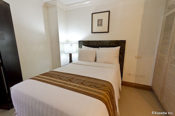 Crown Regency Suites & Residences - Mactan