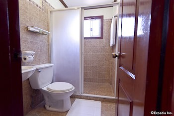 Crown Regency Suites & Residences - Mactan