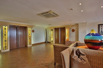 Crown Regency Suites & Residences - Mactan