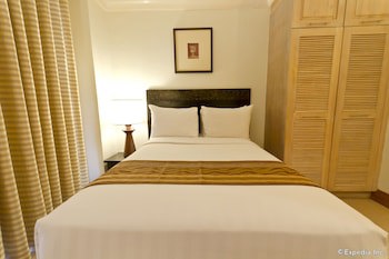 Crown Regency Suites & Residences - Mactan