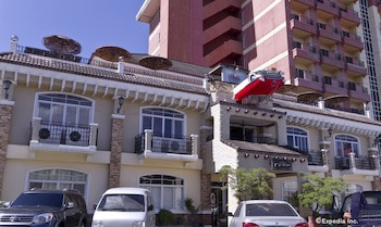Crown Regency Suites & Residences - Mactan