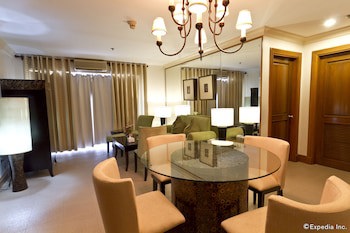 Crown Regency Suites & Residences - Mactan