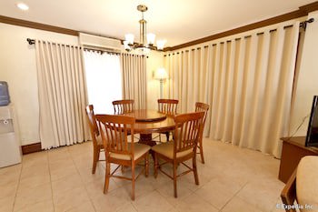 Crown Regency Suites & Residences - Mactan