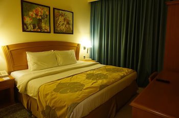 Golden Tulip Sharjah