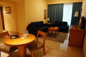 Golden Tulip Sharjah