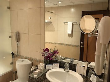 Golden Tulip Sharjah