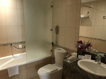 Golden Tulip Sharjah