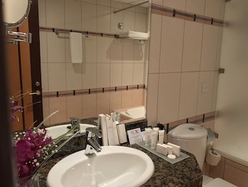 Golden Tulip Sharjah