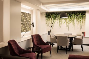 Acacia Suite