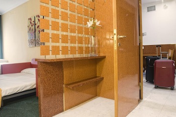 Acacia Suite