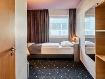 B&B Hotel Frankfurt-Niederrad galeri fotoğrafı