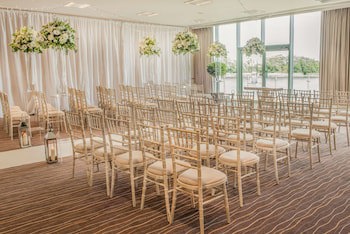 De Vere Cotswold Water Park