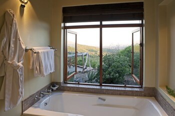 Kuzuko Lodge