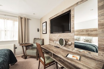 The Waterfront Hotel Spa & Golf