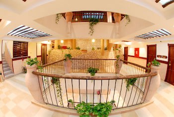 Al Liwan Suites