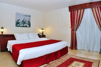 Al Liwan Suites