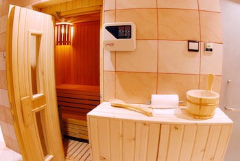 Al Liwan Suites