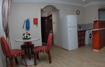 Al Liwan Suites