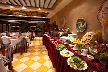 Al Liwan Suites