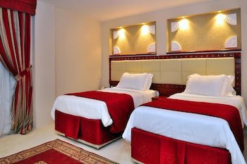 Al Liwan Suites