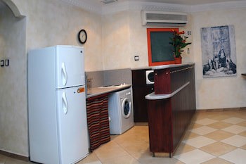 Al Liwan Suites