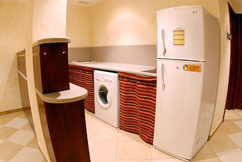 Al Liwan Suites