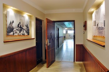 Al Liwan Suites