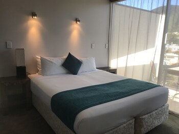 Picton Yacht Club Hotel