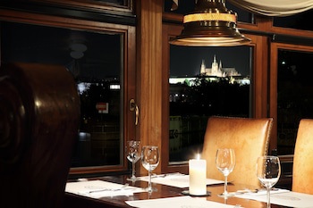 Boat Hotel Matylda