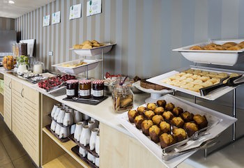 B&B Madrid Aeropuerto T1 T2 T3