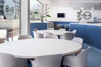 B&B Madrid Aeropuerto T1 T2 T3