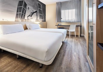 B&B Madrid Aeropuerto T1 T2 T3
