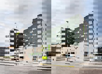 B&B Madrid Aeropuerto T1 T2 T3