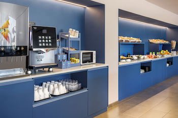 B&B Madrid Aeropuerto T1 T2 T3