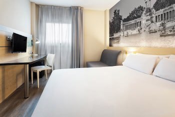 B&B Madrid Aeropuerto T1 T2 T3