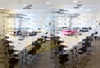 B&B Madrid Aeropuerto T1 T2 T3