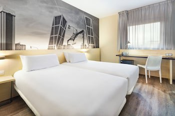 B&B Madrid Aeropuerto T1 T2 T3