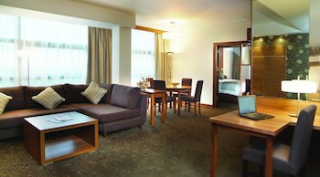 The Gateway Hotel
