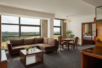 The Gateway Hotel