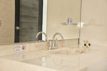 Best Western Plus Luna Del Mar