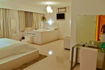 Best Western Plus Luna Del Mar