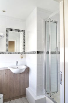 Antoinette Hotel Wimbledon