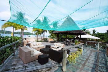 Badian Island Wellness Resort